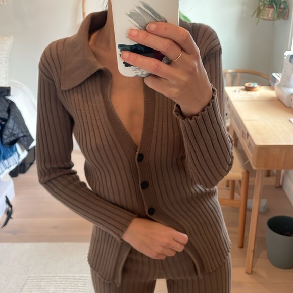 NWT Alohas Nutmeg Ribbed Knit Cardigan in Small - Picture 7 of 8